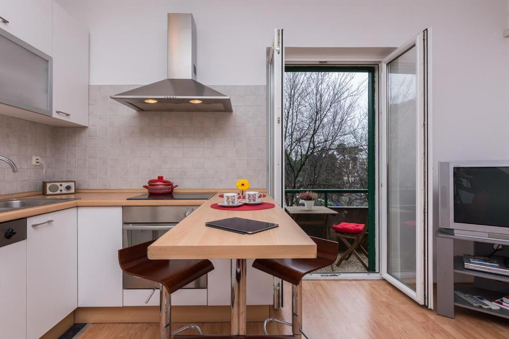 Near Old Town - Free Parking Appartement